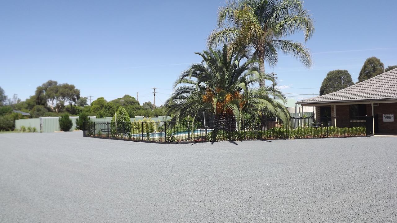 Culcairn Motor Inn מראה חיצוני תמונה