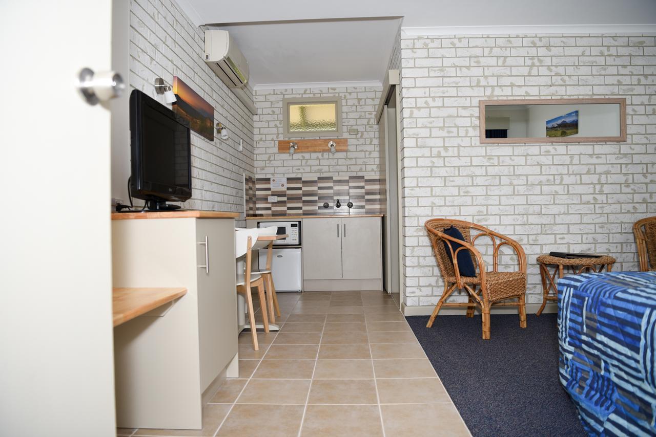 Culcairn Motor Inn מראה חיצוני תמונה