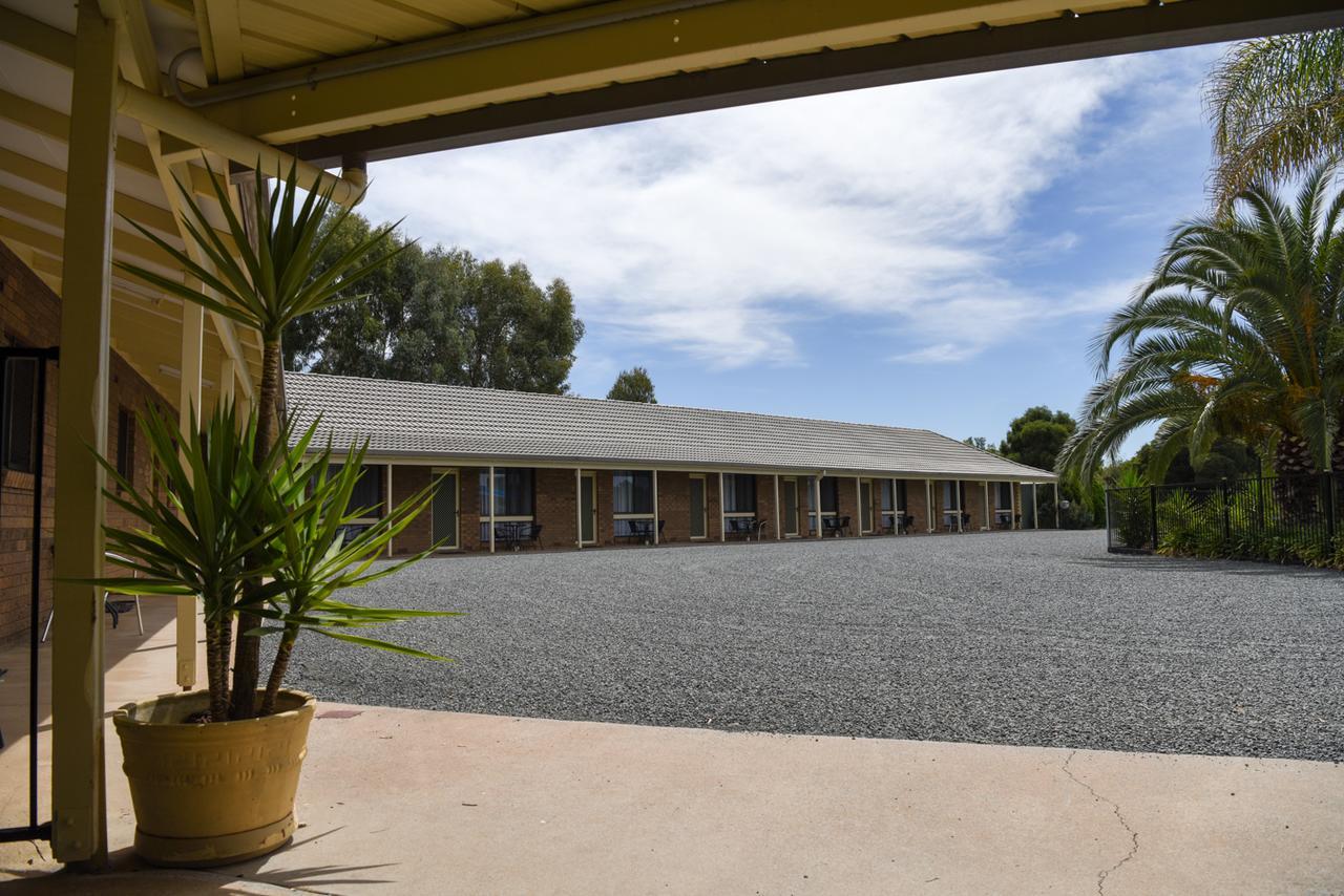 Culcairn Motor Inn מראה חיצוני תמונה