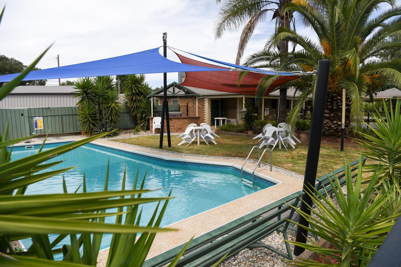 Culcairn Motor Inn מראה חיצוני תמונה